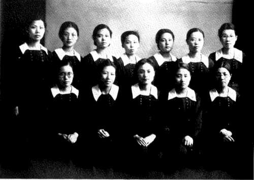 05上排左二為李佳音就讀於東京女子醫科大學時期