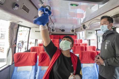 市長林智堅視察公園消毒、百貨防疫　宣布竹市醫院即日起停止探病